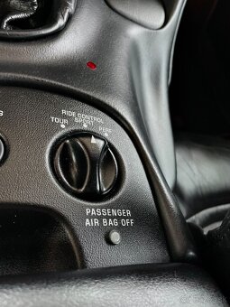 Chevrolet Corvette C5 Manual - 7