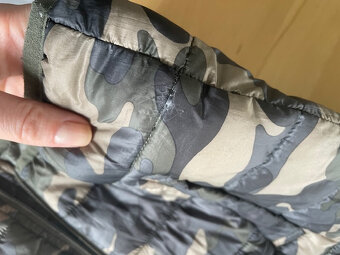 Prechodna Benetton bunda - velkost 120/7-8 rokov - 7