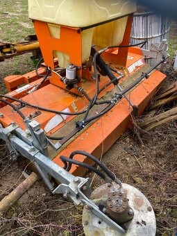 Locust 752 - 7