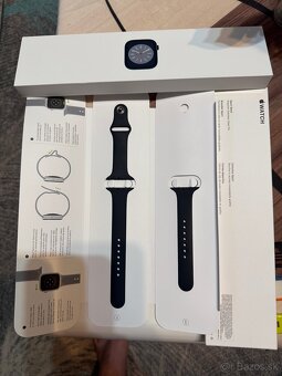 Apple Watch 8 45mm - 7