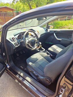 Ford Fiesta 1,2 benzín manuál r.v.2009 - 7
