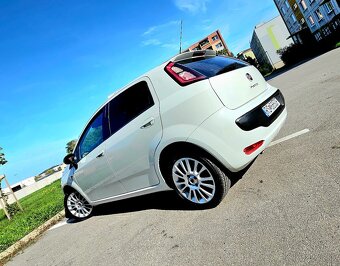 Fiat Punto EVO 1 4 benzín - 7