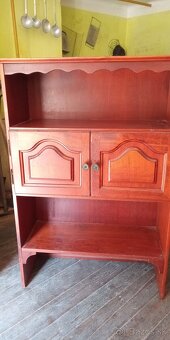 Stôl kuch.skrinky,stoličky,botnik - 7