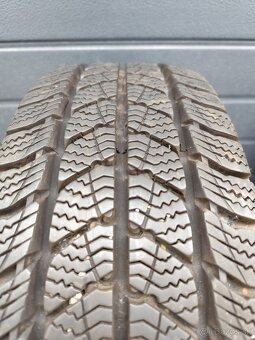 vw Transporter T5 T6 zimné pneu + disky - 7