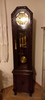 ROZNY NABYTOK  PODAHOVE  HODINY - 7