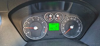 FORD FIESTA 1,4 - 7