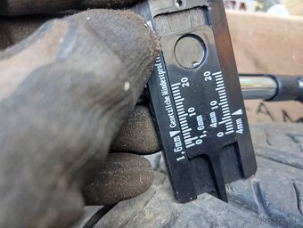 Predám letné pneumatiky 185/65 R14 s elektronmi Peugeot 306 - 7