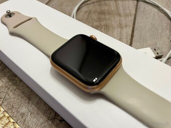 Predám Apple Watch Series 6 – 44 mm Gold - 7