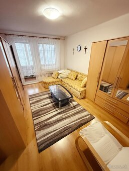 Na predaj útulný zariadený 3 izbový byt Soblahovská -Trenčín - 7