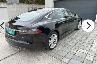 Tesla S - 7