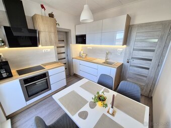 Krásny 3-izbový byt s loggiou / 68 m2 / - Bytča - 7