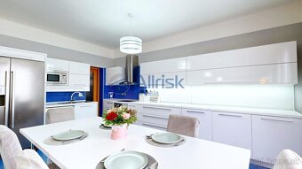 REZERVOVANÉ Rodinný dom s bazénom, letnou kuchyňou a vôňou d - 7