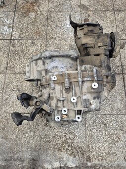 Predám manuálna 6q prevodovka pre 2.0tdi 103/125kw VW TIGUAN - 7