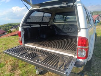 Toyota Hilux 2.5 D-4D MT - 7