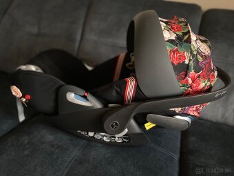 Autosedacka Cybex Cloud T I-Size Spring Blossom Dark - 7