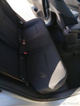 Toyota Yaris Hybrid 1.5 Comfort + Style + Tech - 7