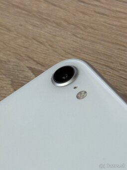 Iphone SE 2022 - 7