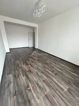 PREDAJ: 3i byt s dvoma balkónmi; 63,6 m2; Zvolen-Centrum; 16 - 7
