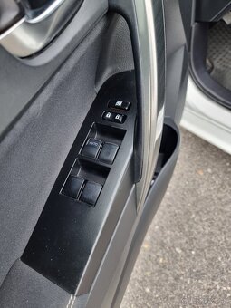 Toyota Auris Touring Sports 1.4 l D-4D DPF Style za 5.690 € - 7