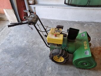JOHN DEERE 826 - 7