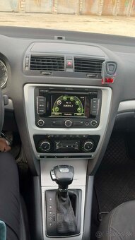 Predam skoda octavia 2 2.0 tdi dsg - 7