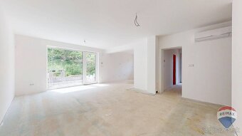 SKOLAUDOVANÉ - na predaj novostavba 4-izbový rodinný dom Tre - 7