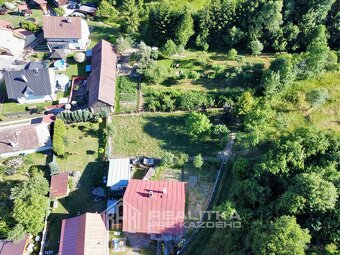 REZERVOVANÉ: Pekný stavebný pozemok v Nesluši s projektom - 7