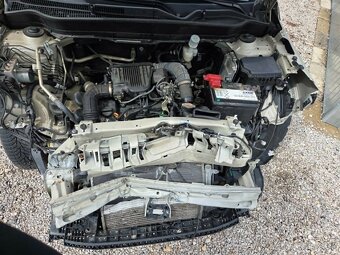 Suzuki Vitara 1.0 benzin 4x4 - 7