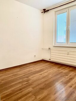 veľký 3i-byt bez zariadenia - 7