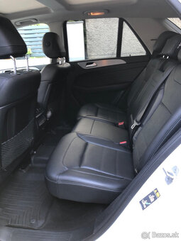 Mercedes GLE 350d AMG Line rok 2018, 93000km Full LED - 7