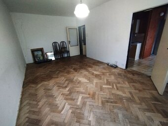 Predaj - veľký 2 izbový byt Tlmače-Lipník, okres Levice - 7