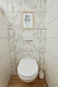 Na predaj samostatne stojací 6-izbový RD/ Hradec - 7