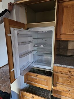 Masívna kuchynská linka z Nemecka so spotrebičmi - 7