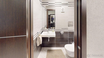 Prenájom 6 izb. luxusného bytu na Námestí M. Benku, 2x garáž - 7