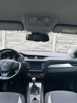 Toyota Avensis 2.0 D-4D 105 kW, r.2018 - 7