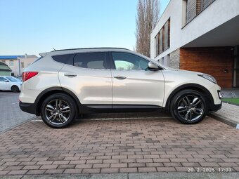 Hyundai SantaFe - 7