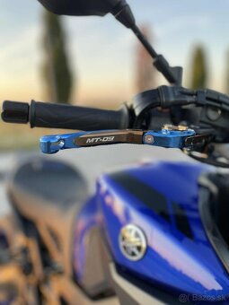 YAMAHA MT-09 AKRAPOVIC - 7