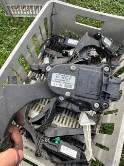 Plynovy pedal golf4 octavia 2 golf 5 jetta - 7