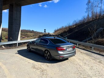 BMW 730d xDrive A/T, HUD, Active Sound Booster, Odpočet DPH - 7