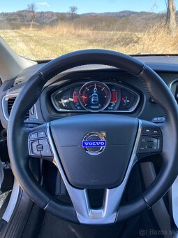 Volvo V40 Cross Country D2 Momentum Pro, Top stav. - 7