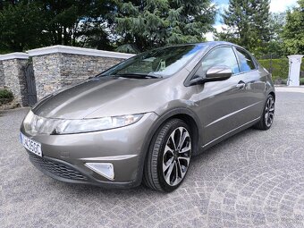 Honda Civic 8g 1.8 - 7
