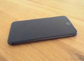 Apple iPhone 8 64Gb - 7