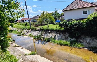 Uhorské: Charizmatický RD s udržiavanou záhradou - 7