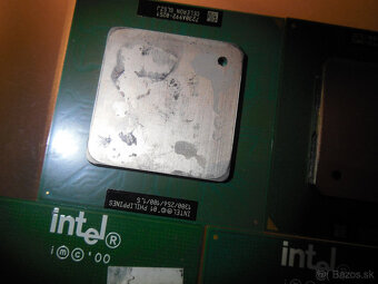 intel 90te roky ten tualatin uz neni 10e kus - 7