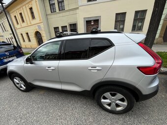 Volvo XC40 T4 190k Momentum AWD A/T - 7