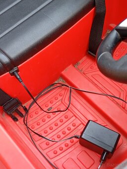 Elektrické autíčko Mercedes GLK - 7