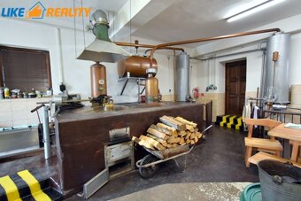 Podnikateľský objekt v Mošovciach – pálenica, pohostinstvo a - 7