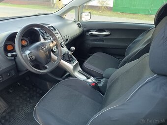 Toyota Auris 1,33 Benzín-67500 km - 7