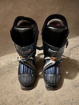 lyže a lyžiarky - 7