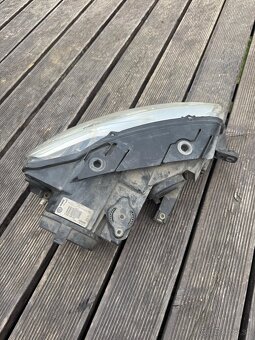 Svetlo Passat B6 predné práve a ľavé - 7